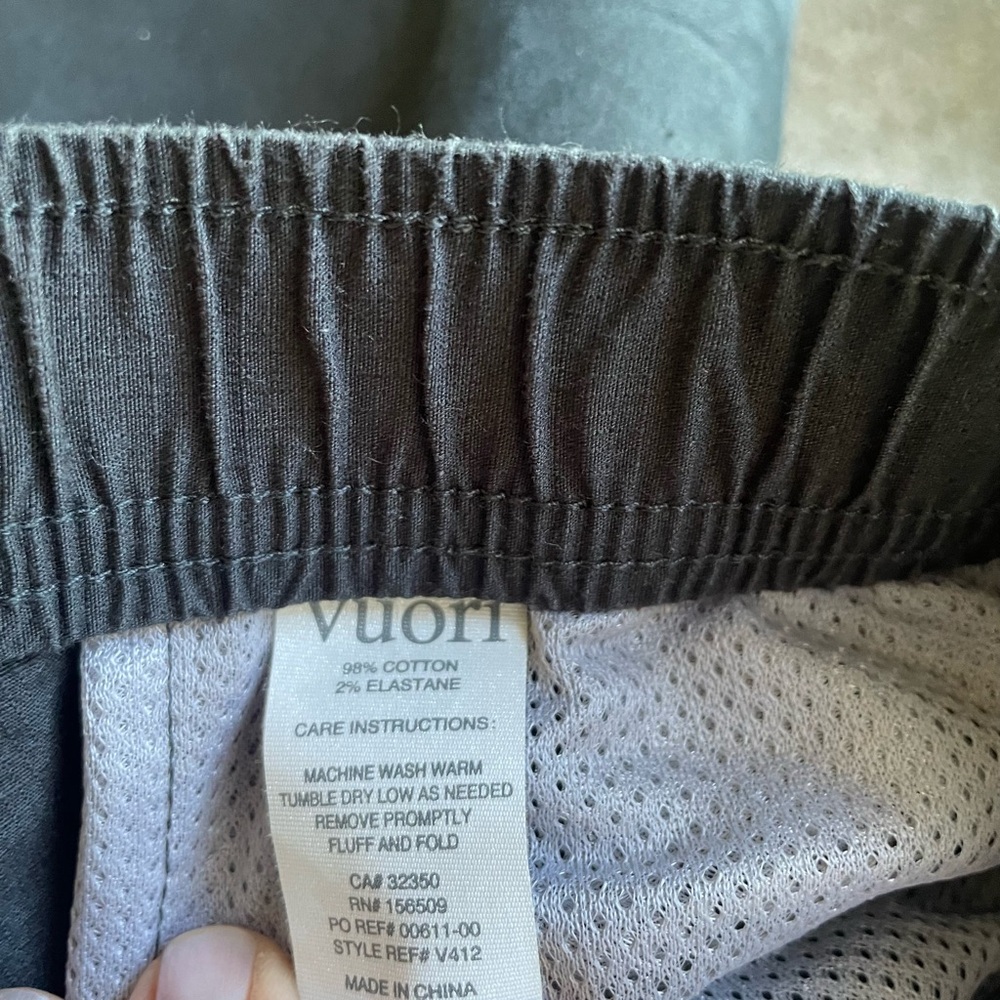 Vuori Men’s Ripstop Climber in Sz M inseam 30” in gently used condition - Picture 2 of 9